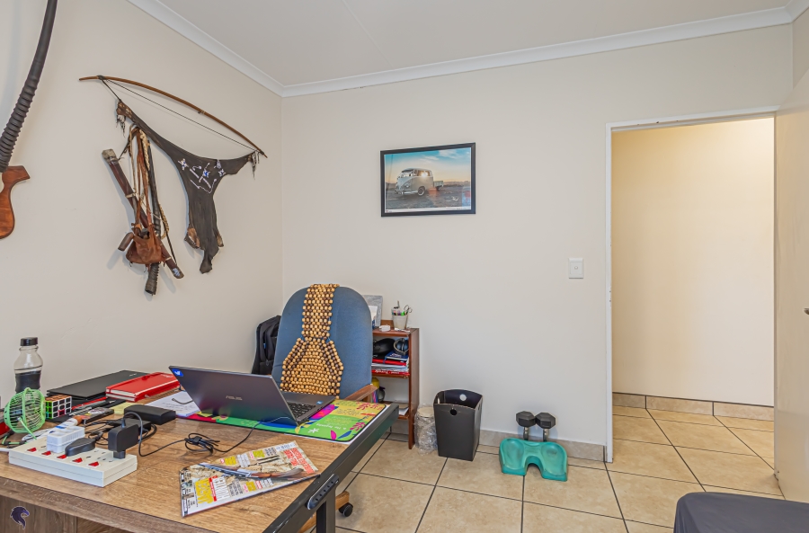 4 Bedroom Property for Sale in Country Club Western Cape